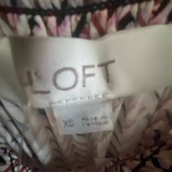 LOFT Pink and Black Chevron Dress with side pockets. Extremely comfy. - Picture 6 of 16